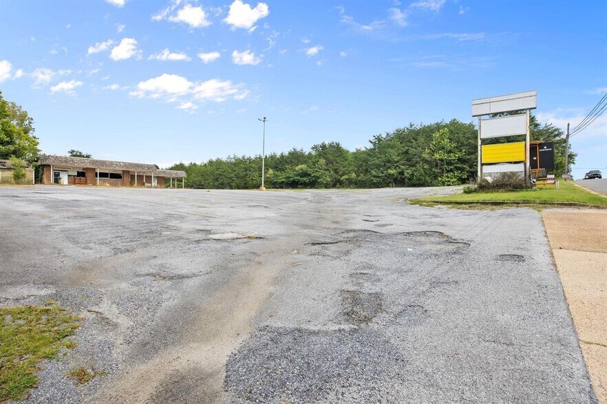 420 Third Street, Shenandoah, VA for sale - Building Photo - Image 3 of 16