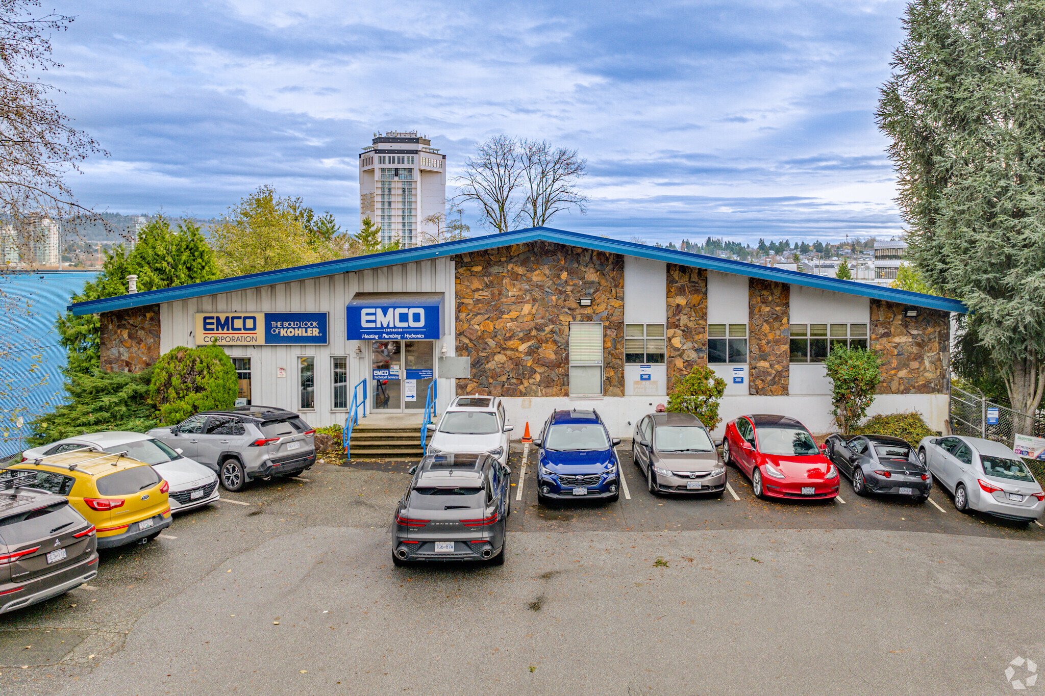 3140 Gilmore Divers, Burnaby, BC for sale Primary Photo- Image 1 of 5