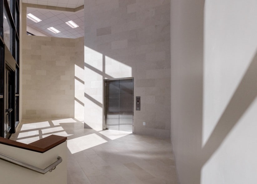 2505 McCabe Way, Irvine, CA for lease - Interior Photo - Image 2 of 6