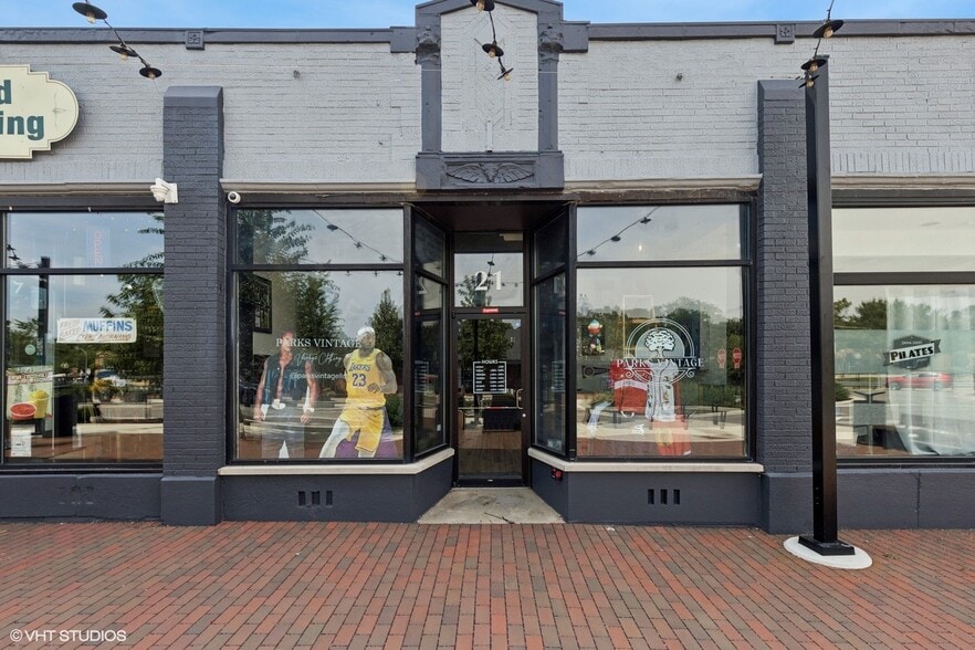 19-23 W Quincy St, Westmont, IL for sale - Building Photo - Image 3 of 18