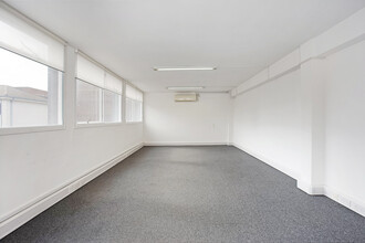 20-22 Worple Rd, London for lease Interior Photo- Image 2 of 7