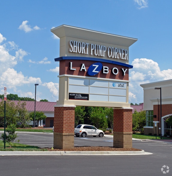 11561-11577 W Broad St, Richmond, VA for lease - Building Photo - Image 3 of 7