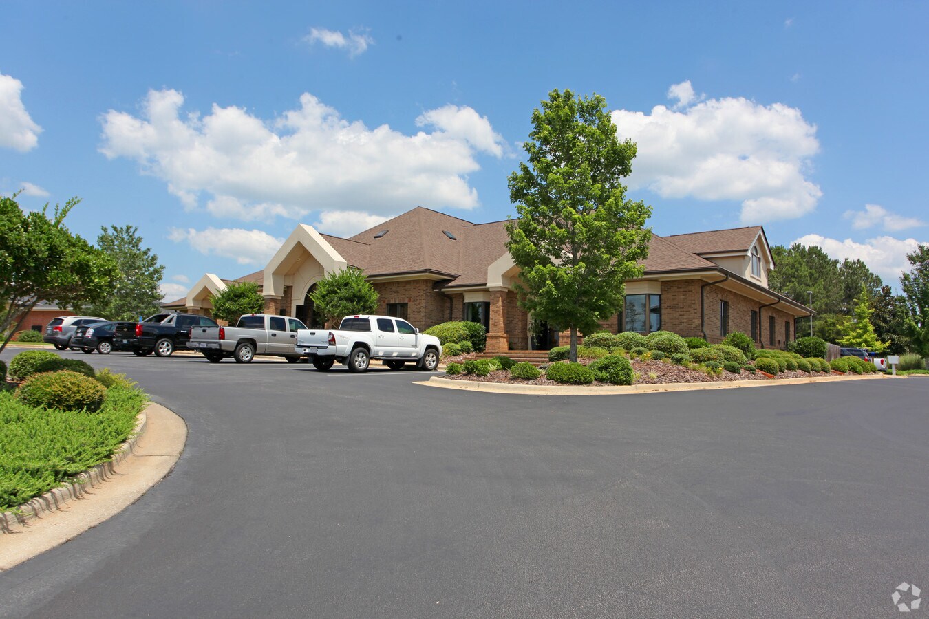 730 N Dean Rd, Auburn, AL 36830