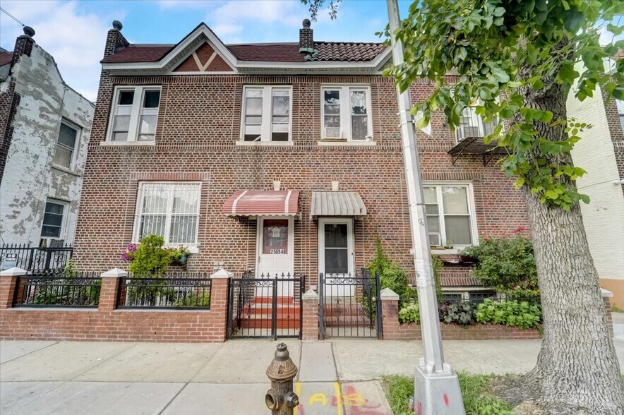 25-50 98th St, Flushing, NY for sale - Building Photo - Image 1 of 1