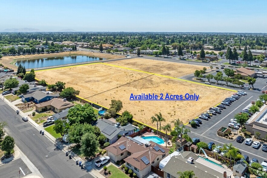 1859 Shaw Ave, Clovis, CA for sale - Building Photo - Image 2 of 11