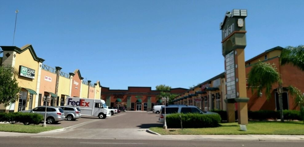 104 E Calton Rd, Laredo, TX for sale Building Photo- Image 1 of 1