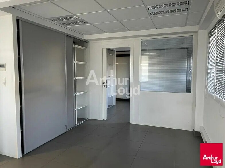 Flex in Angers for sale - Interior Photo - Image 3 of 3