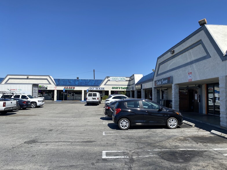 1825 W Redondo Beach Blvd, Gardena, CA for lease - Building Photo - Image 3 of 9