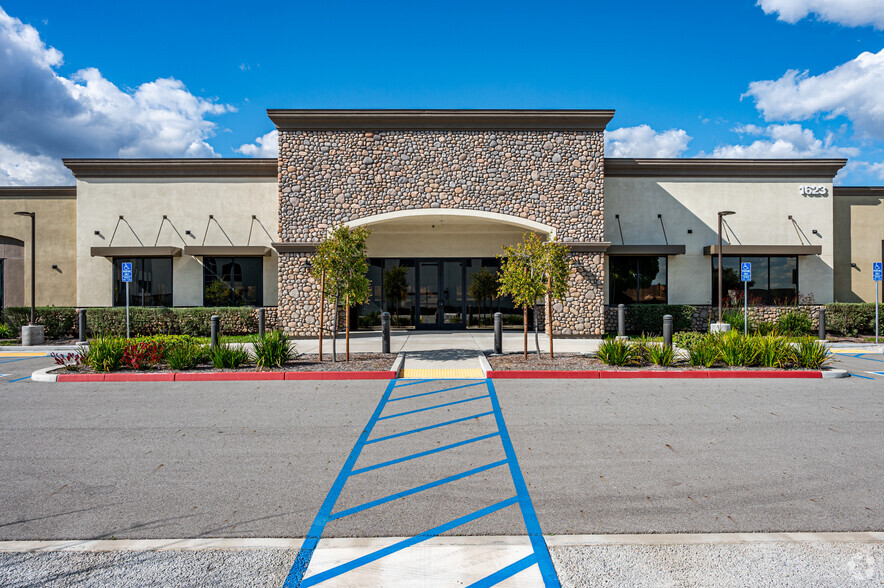 1623 E Holt Blvd, Ontario, CA for lease - Building Photo - Image 3 of 7