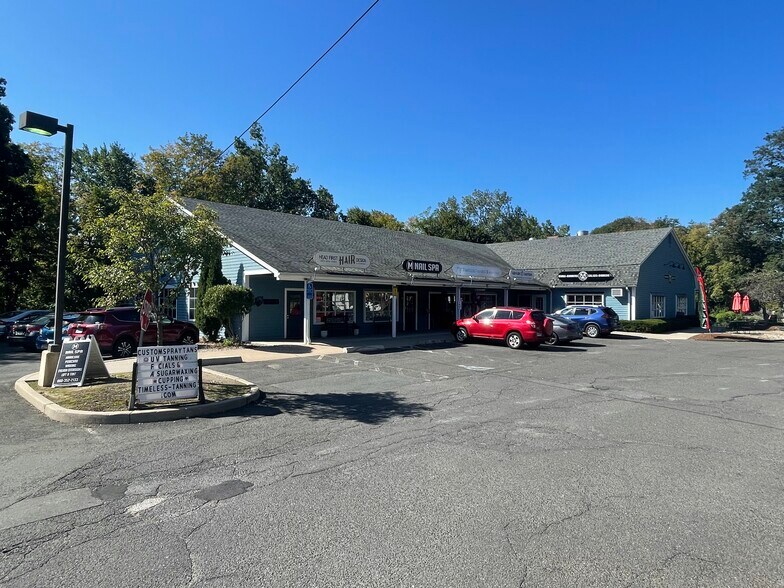 140 Albany Tpke, Canton, CT 06019 Retail for Sale
