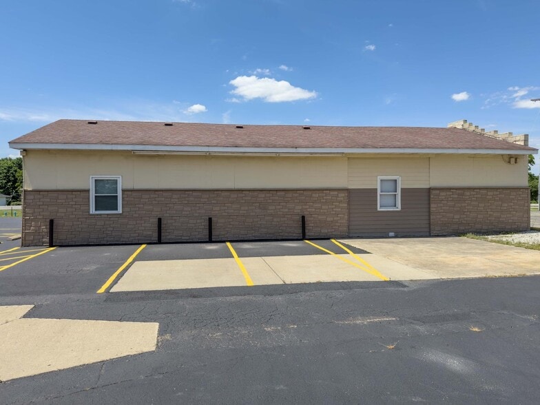 1000 Scioto St, Urbana, OH for sale - Building Photo - Image 2 of 12