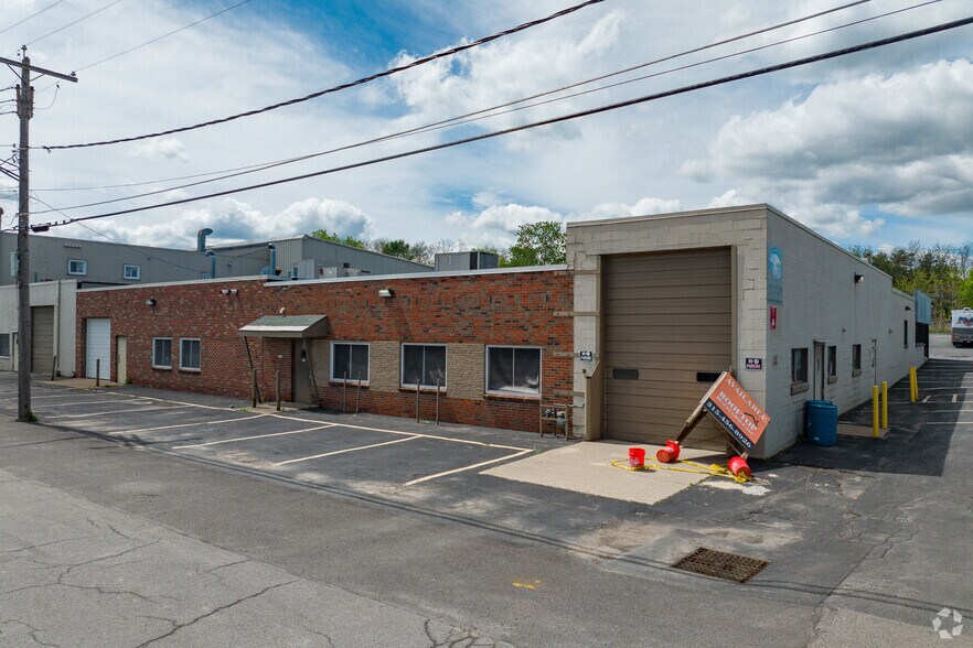 110 Luther Ave, Liverpool, NY for sale - Primary Photo - Image 1 of 1