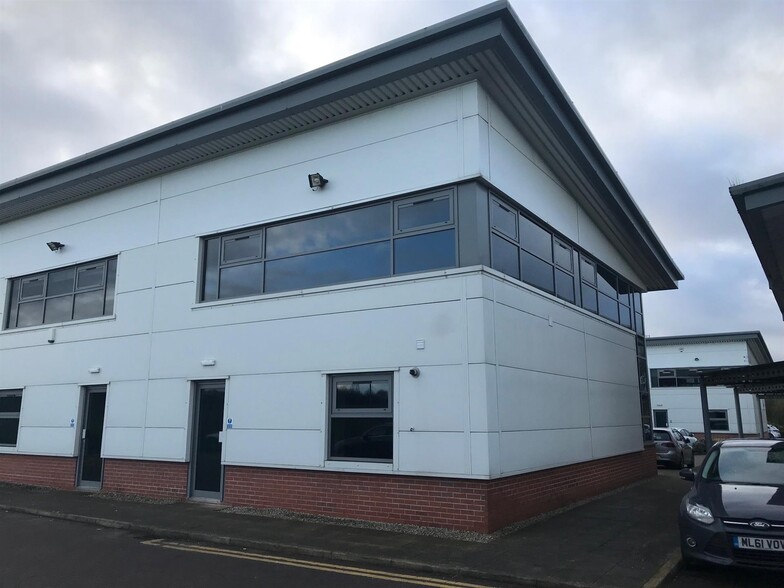 Trident Way, Blackburn for lease - Building Photo - Image 3 of 3