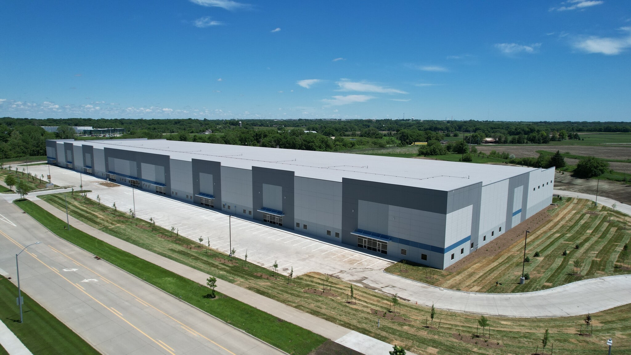 7305 SE Crosswinds Dr, Ankeny, IA for lease Building Photo- Image 1 of 7