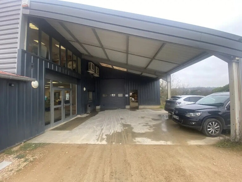 Flex in Hurigny for sale - Building Photo - Image 1 of 7