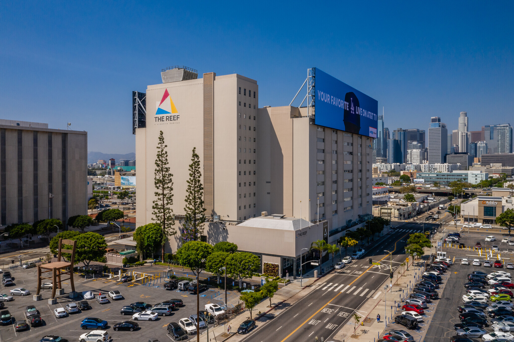 1933 S Broadway, Los Angeles, CA for lease Primary Photo- Image 1 of 6