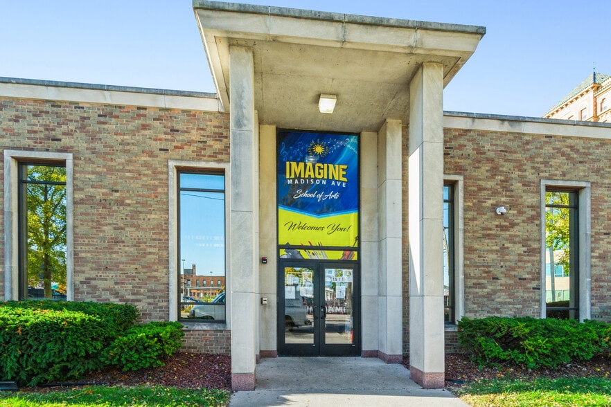 1511 Madison Ave, Toledo, OH for sale - Building Photo - Image 3 of 12