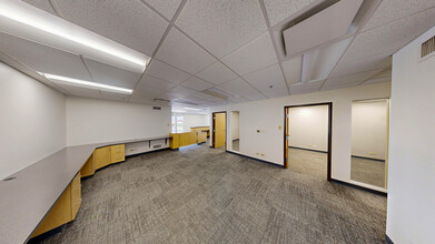 4001 Holly St, Denver, CO for lease Building Photo- Image 1 of 2