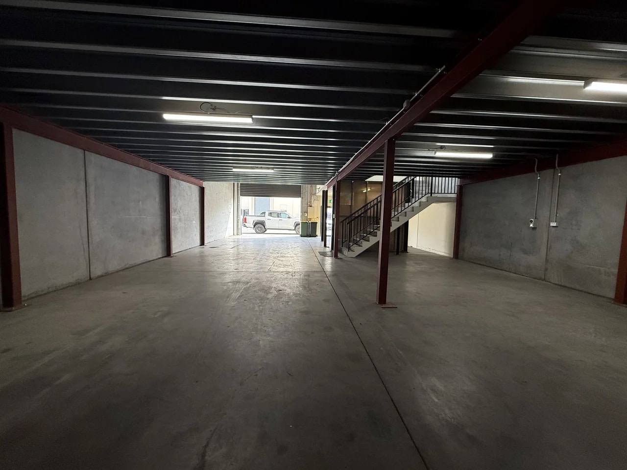 8 Teamster Cl, Tuggerah for lease Interior Photo- Image 1 of 3
