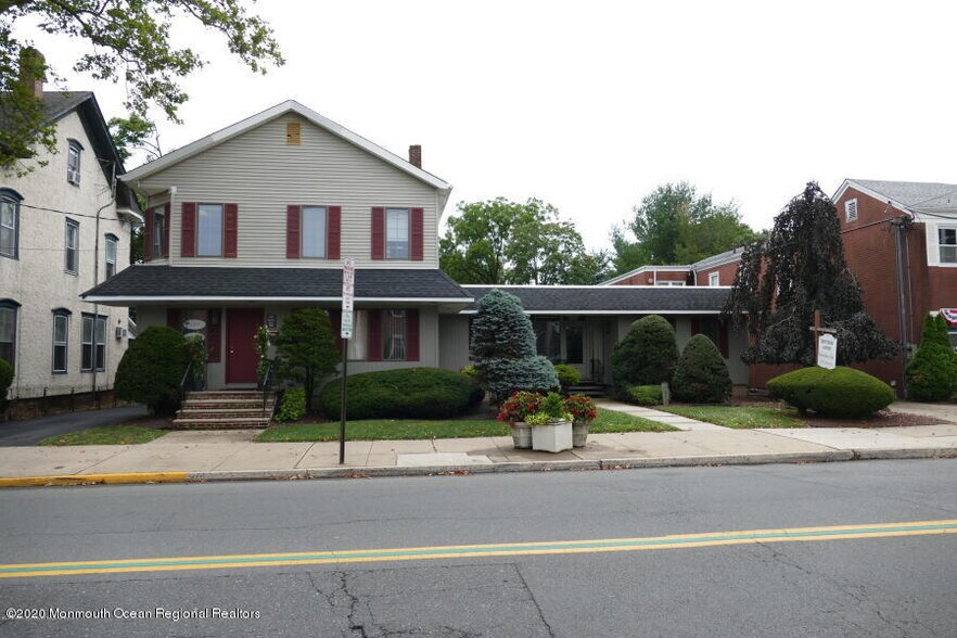 58 W Main St, Freehold, NJ for sale - Primary Photo - Image 1 of 1