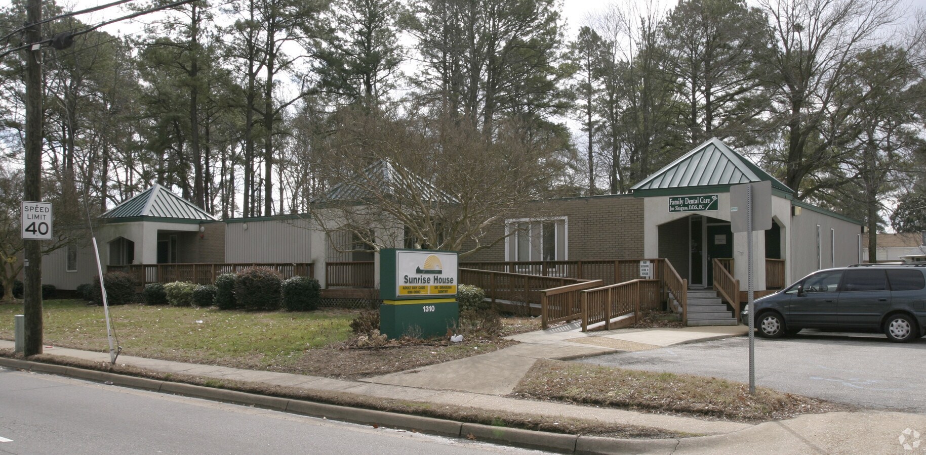 1310 Todds Ln, Hampton, VA 23666