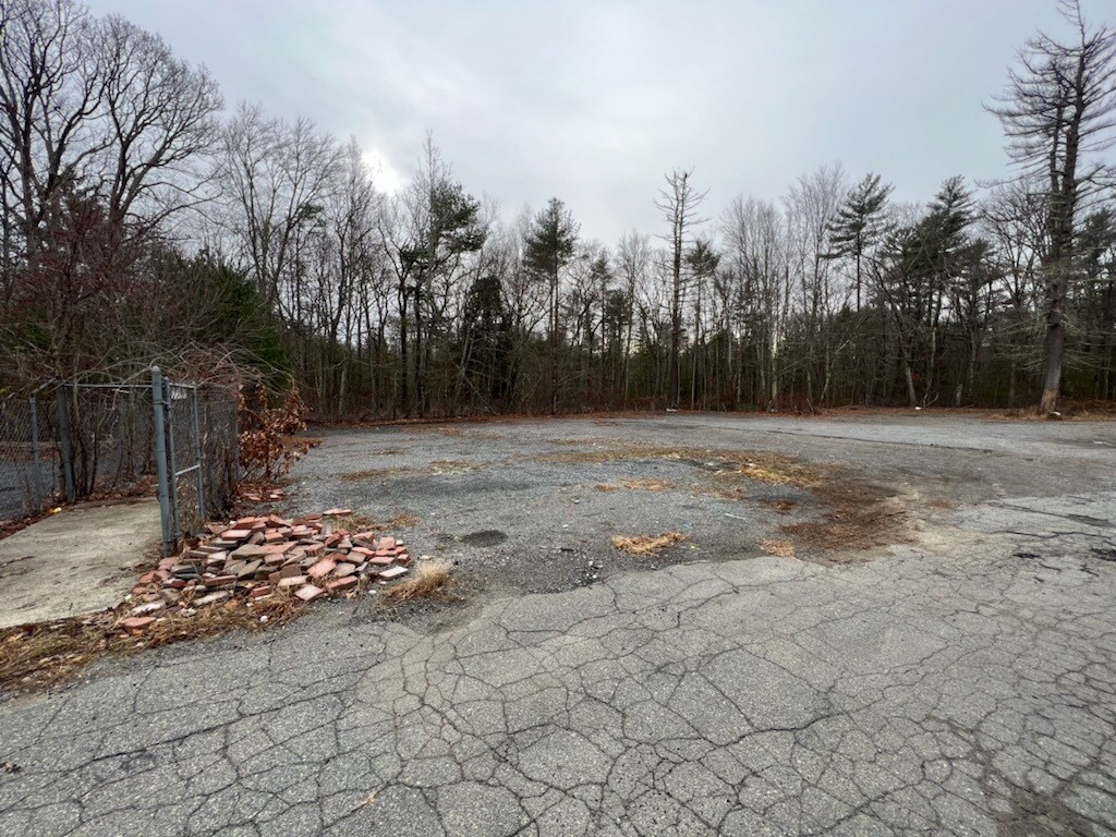 123 Taunton Ave, Norton, MA 02766