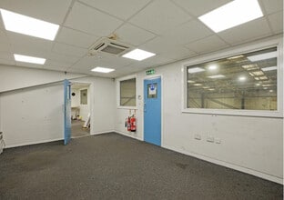 1-3 Riverside Way, Dewsbury for lease Interior Photo- Image 2 of 2