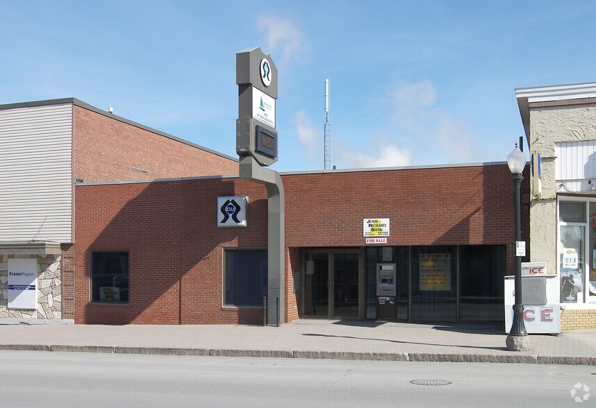 292 Main St, Madawaska, ME for sale - Primary Photo - Image 1 of 1