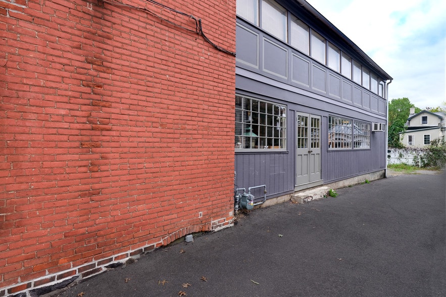 67 Bridge St, Lambertville, NJ for sale - Building Photo - Image 3 of 38