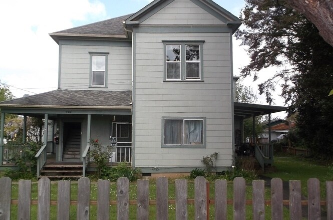 407 Ash St, Myrtle Point, OR for sale Primary Photo- Image 1 of 1