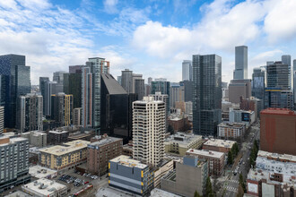 2211 3rd Ave, Seattle, WA - AERIAL  map view