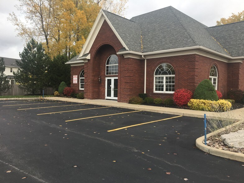 8310 Wehrle Dr, Clarence, NY 14221