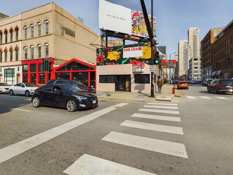 601 N Wells St, Chicago, IL for lease - Building Photo - Image 3 of 17