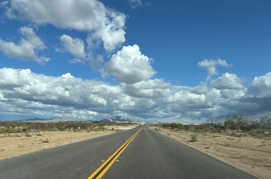 Auburn & Montezuma St, Adelanto, CA for sale - Building Photo - Image 1 of 5