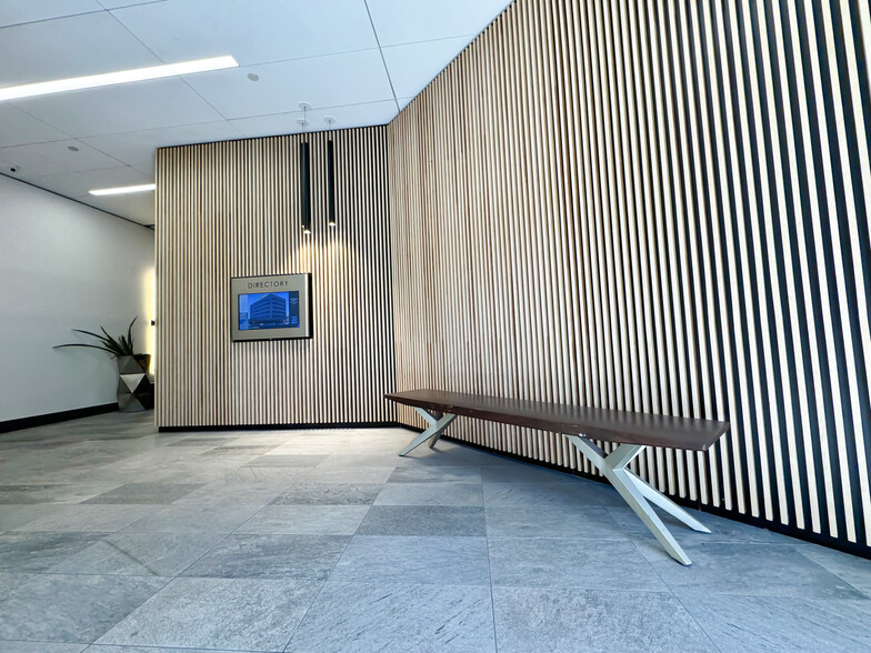 2730 Wilshire Blvd, Santa Monica, CA for lease - Lobby - Image 3 of 10