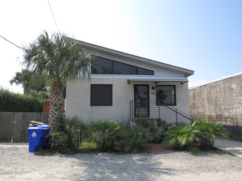 221 Huger St, Charleston, SC 29403
