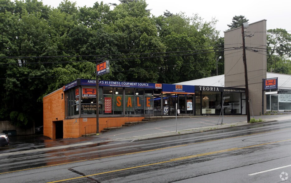 1209 Northern Blvd, Manhasset, NY for sale - Primary Photo - Image 1 of 1