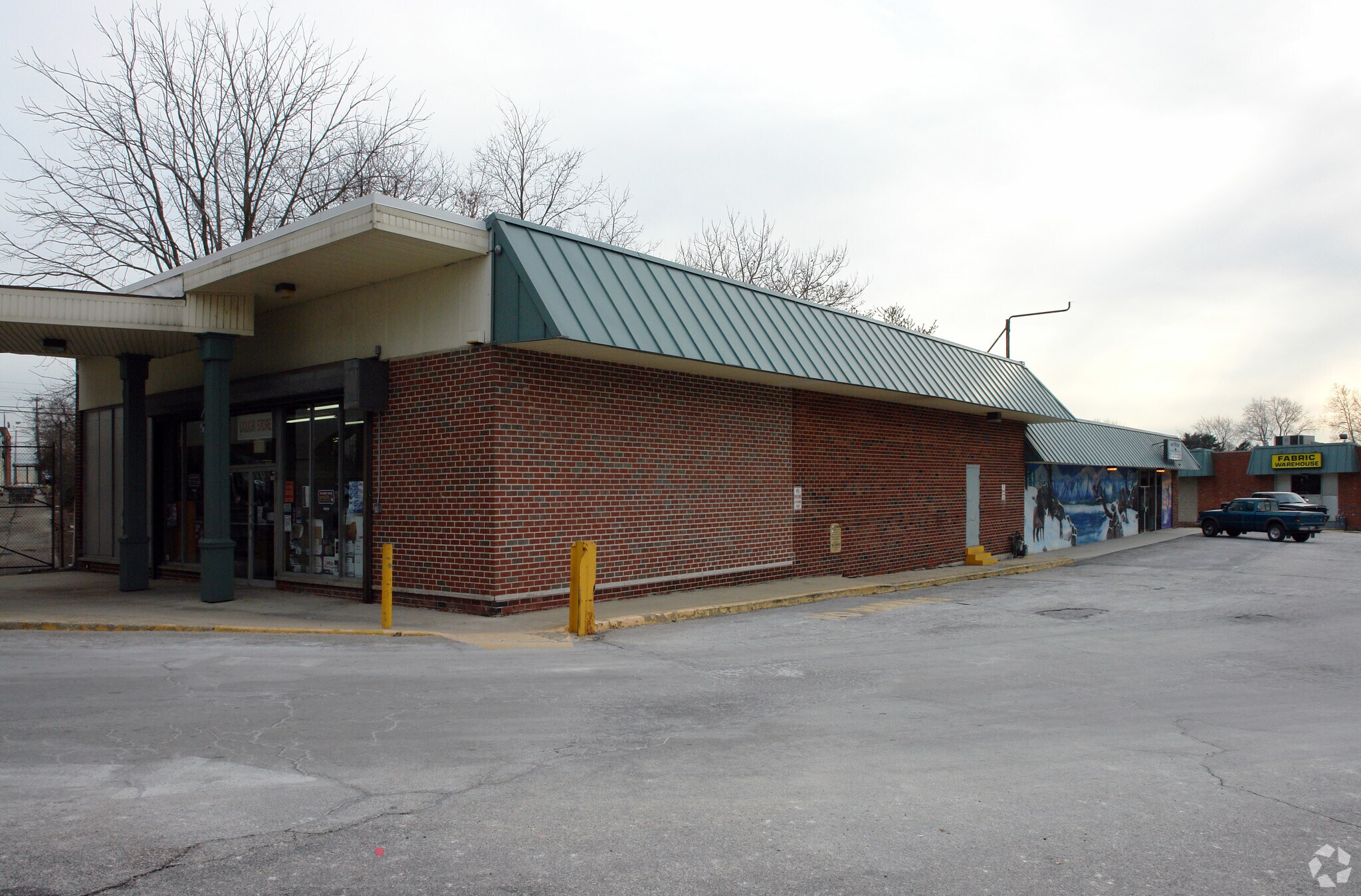 1800 Delmar Dr, Folcroft, PA 19032 Delcroft Shopping Center