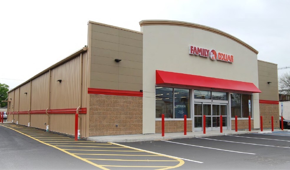 19519 Pond Fork Rd, Van, WV for sale - Primary Photo - Image 1 of 1