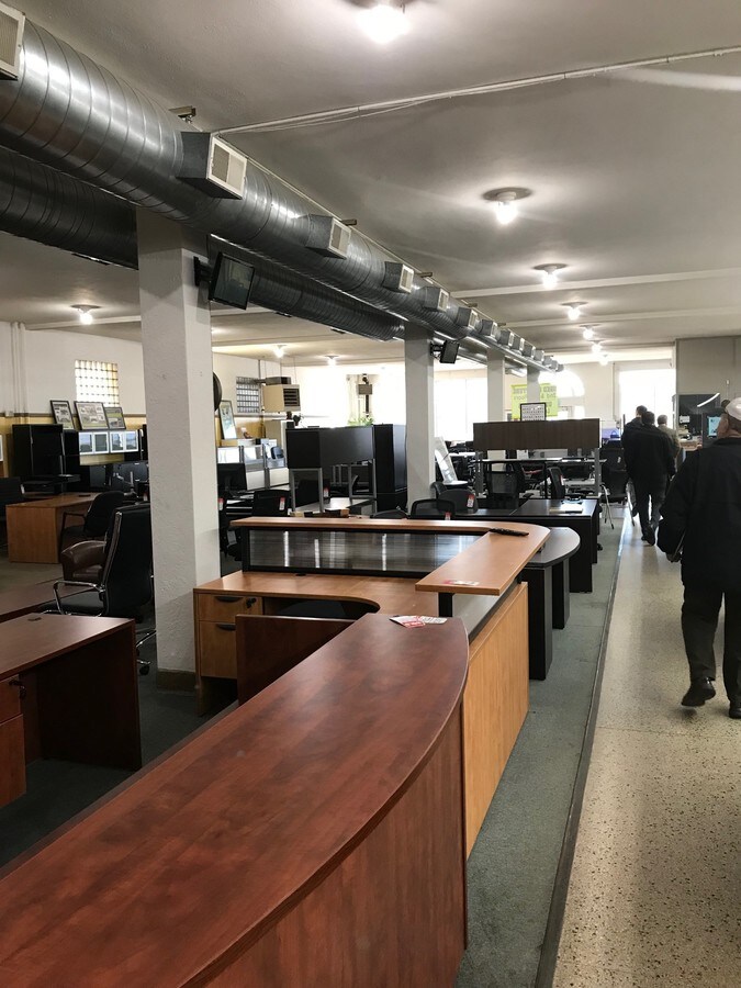 2441 W University Ave, Saint Paul, MN 55114