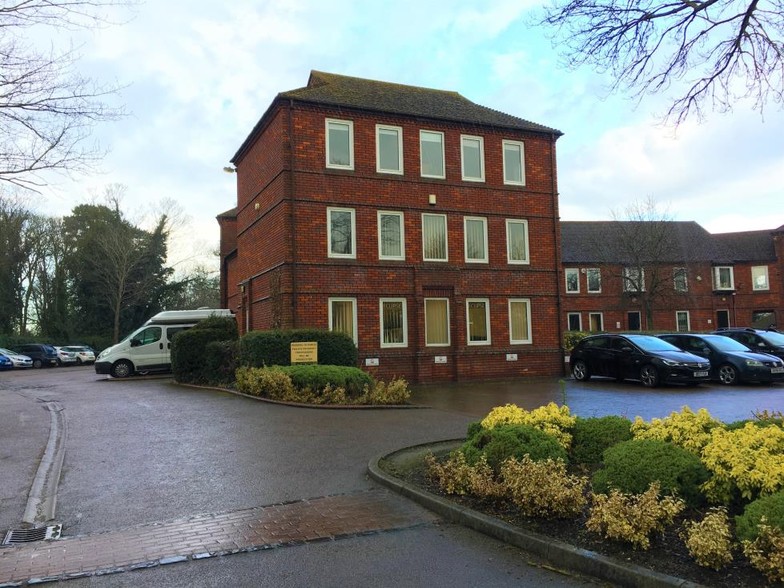 14 The Green, Newport Pagnell for lease - Building Photo - Image 3 of 3