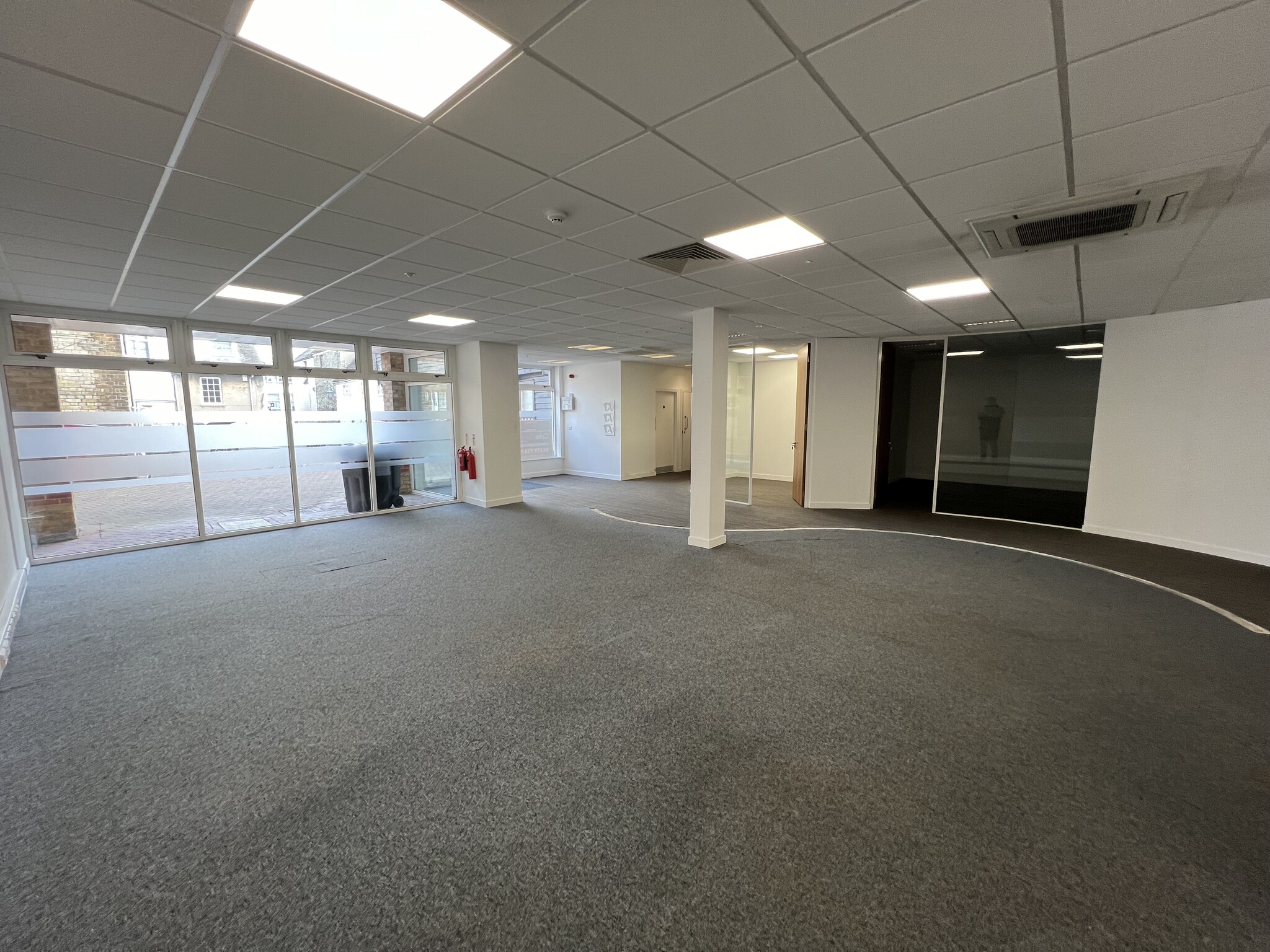 North St, Bishop's Stortford for lease Interior Photo- Image 1 of 5