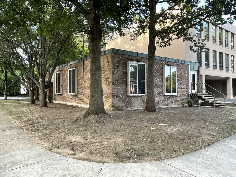 775 S 23rd St S, Arlington, VA for lease - Primary Photo - Image 1 of 25