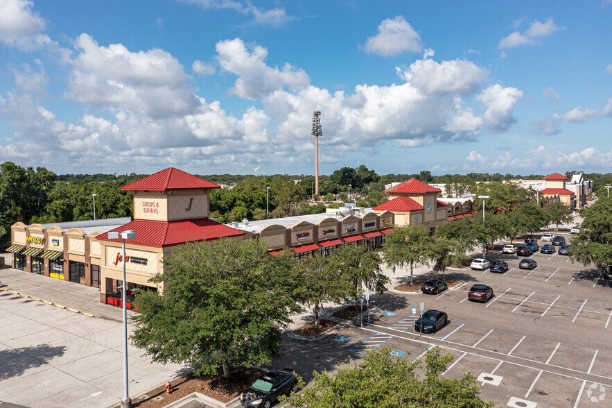 10427-10483 Gibsonton Dr, Riverview, FL for lease - Primary Photo - Image 1 of 1