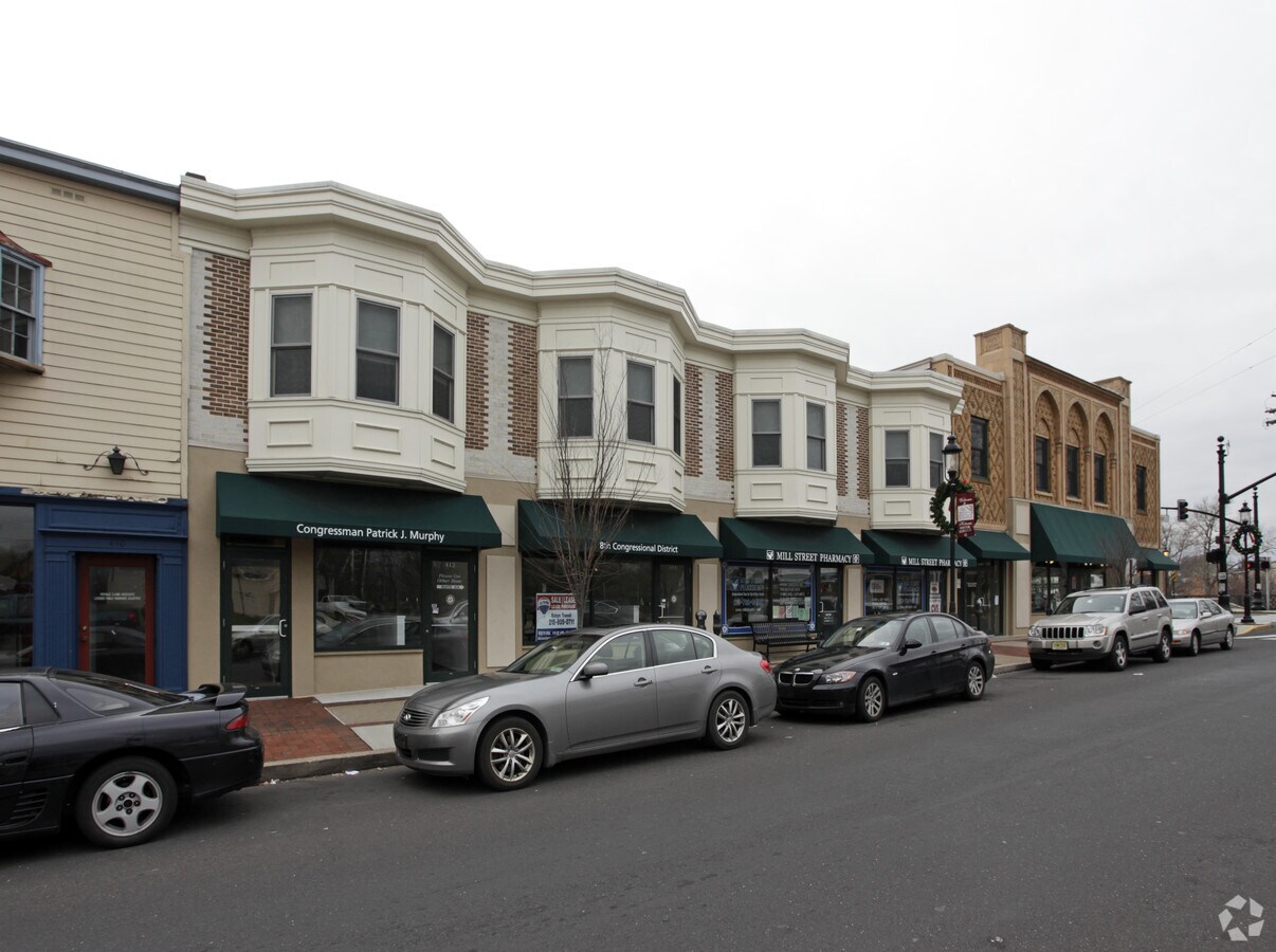 424 Mill St, Bristol, PA 19007