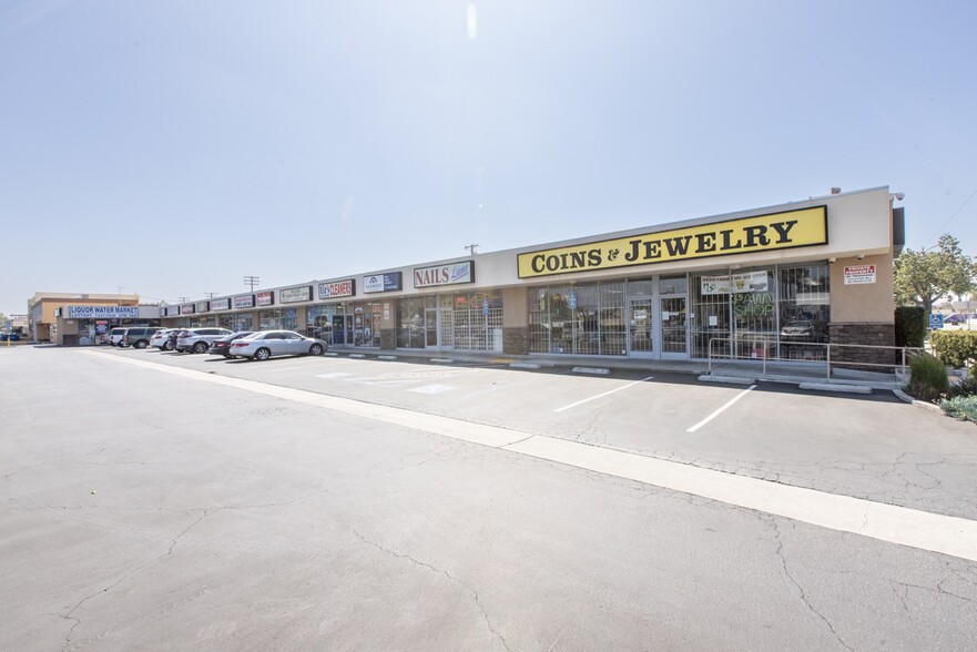 2034-2060 W Lincoln Ave, Anaheim, CA for lease - Building Photo - Image 1 of 4