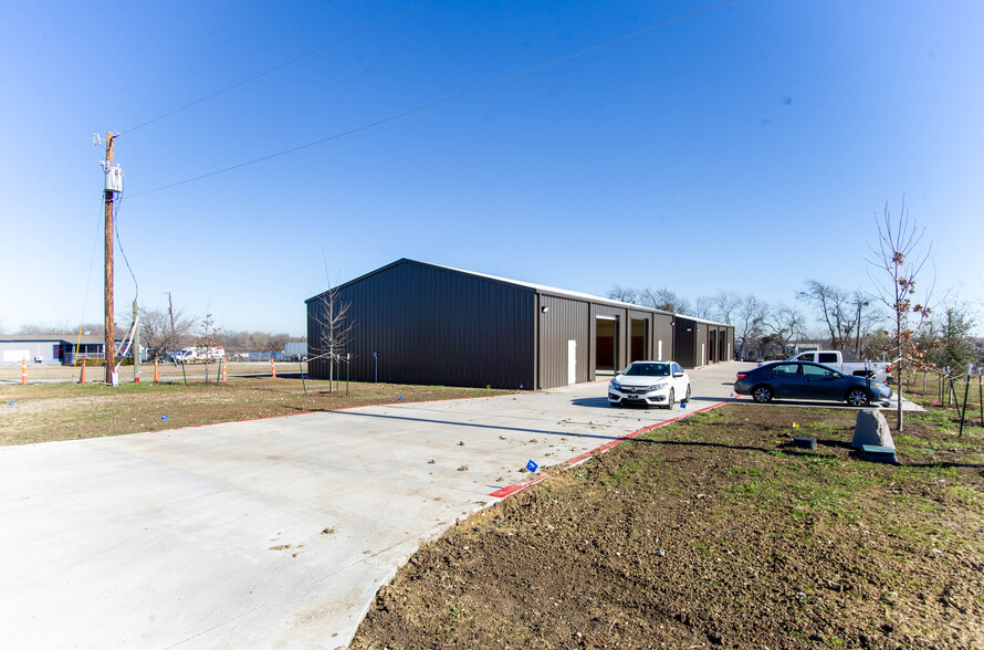 803 S 2nd Ave, Mansfield, TX for lease - Building Photo - Image 2 of 31