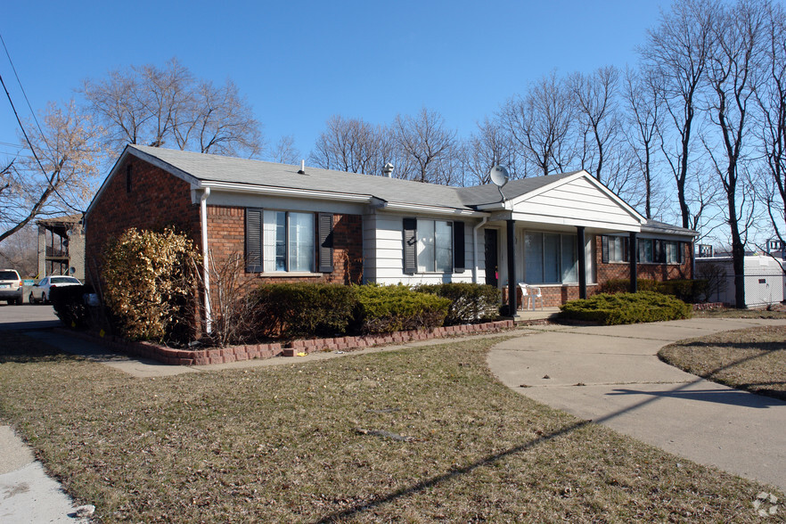 23823 Fifteen Mile Rd, Clinton Township, MI for sale - Building Photo - Image 1 of 1