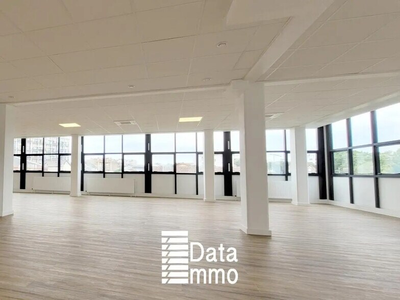 Office in Champigny-sur-Marne for lease - Building Photo - Image 3 of 10