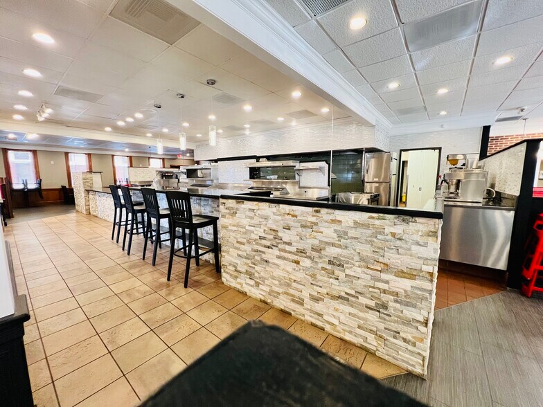 8700 Midlothian Tpke, North Chesterfield, VA for sale - Interior Photo - Image 1 of 1